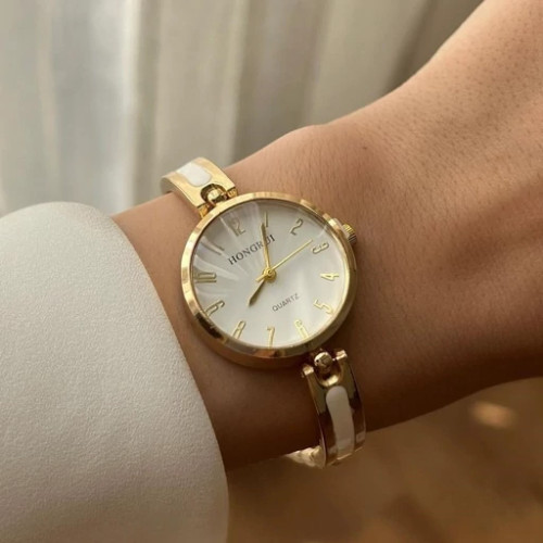 ساعت مچی زنانه هانگری رنگ ثابت مدل جدید کیفیت بی نظیر